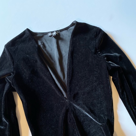 Express Black Deep V-Neck Velvet Bodysuit - Picture 4 of 5